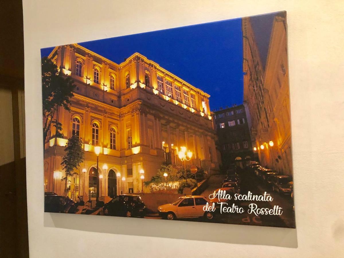 Alla Scalinata Del Teatro Rossetti Parcheggio Trieste Eksteriør bilde